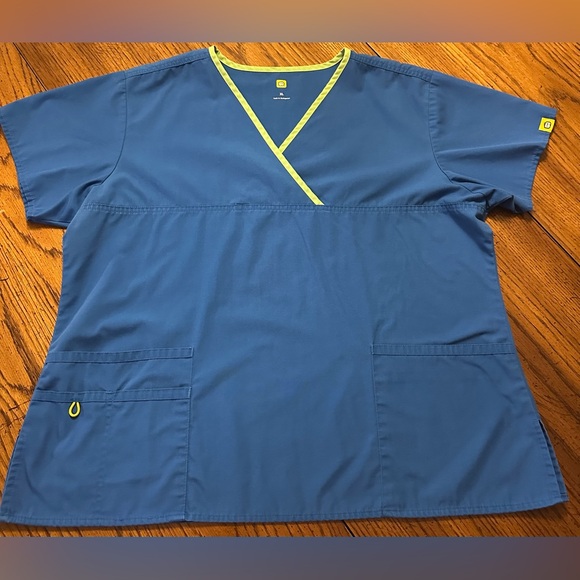 WonderWink Women’s NWOT Scrub Top-Size XL - Picture 1 of 5